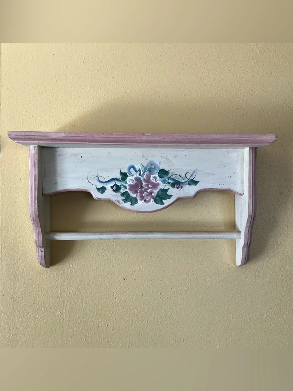 Needs Love! Wall Shelf With Towel Bar - Picture 1 of 3